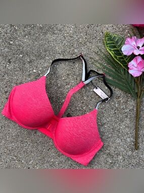 NWT Victoria’s Secret Racerback Bra Size 32C